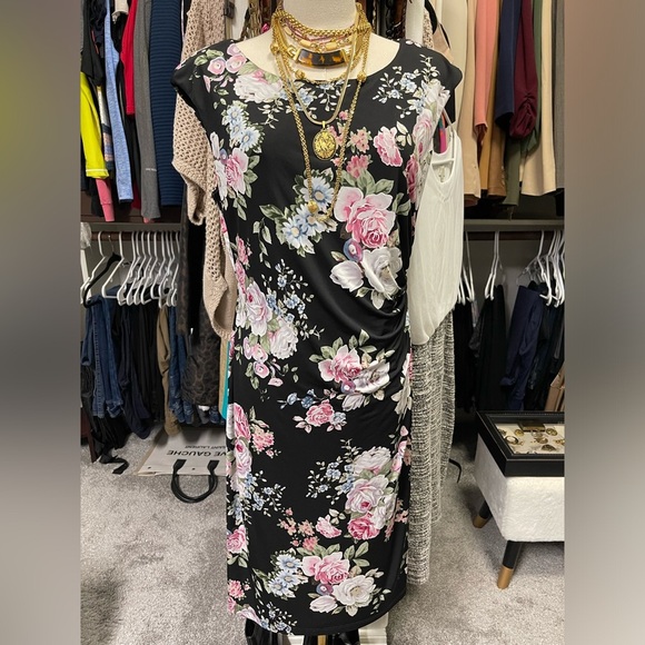 Floral Dress. Size 10. Great for Work or Church! Pretty & Stretchy!! - Picture 5 of 13